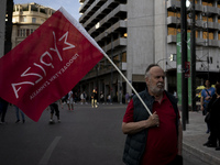 Supporters of the main opposition party of SYRIZA gather in Syntagma Square of Athens for the pre-election speech of Alexis Tsipras, on May...