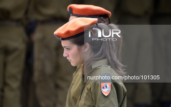 TEL AVIV, ISRAEL - MAY 05:An Israeli soldier reacts during the official Memorial day ceremony at the military cemetery Kiryat Shaul on May 5...