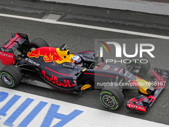 BARCELONA -february 22- SPAIN: Daniel Ricciardo and Red Bull during the test in the Barcelona-Catalunya Circuit, on february 22, 2016. Photo...