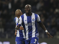 Porto's Cameroonian forward Vincent Aboubakar celebrates after scoring goal during the Premier League 2015/16 match between FC Porto and CF...