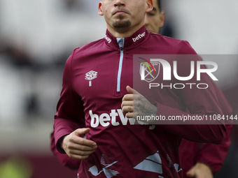 Kalvin Phillips of West Ham United is warming up during the Premier League match between West Ham United and Aston Villa at the London Stadi...