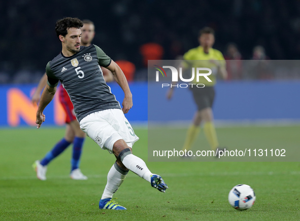 Mats Hummels (Germany)

 in action during the international friendly soccer match between Germany and England at the Olympiastadion in Ber...