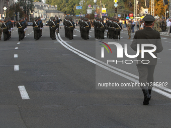 Ukrainian soldiers and military vehicles participate the military parade rehersal at the Independence Square downtown Kiev, Ukraine, 22 Augu...