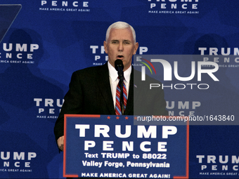 Mike Pence, Vice-presidential candidate for the Republican Party delivers a health care policy speech at an event with Republican presidenti...