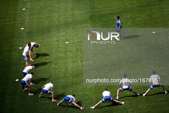 (140704) -- BRASILIA, July 4, 2014 () -- Argentina's players are seen during a training session in Brasilia, Brazil, on July 4, 2014, ahead...