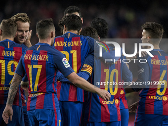  Leo Messi FC Barcelona celebrating his goal with the whole FC Barcelona team during the Spanish championship Liga football match between FC...