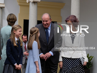 King Felipe VI of Spain, Princess Sofia of Spain, Queen Sofia, Princess Leonor of Spain, Queen Letizia of Spain and King Juan Carlos pose fo...