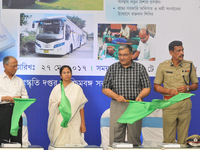 Mamata Banerjee Chief Minister of West Bengal flag off Kolkata to Suri ,Bolpur to Kolkata  super first  Ac Bus Services during  Six Years ce...