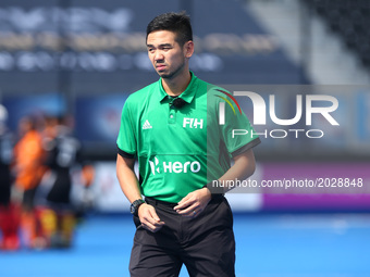 Umpire Hong Zhen Lim (Singapore)
 during The Men's Hockey World League Semi-Final 2017 Group A match between England  and Malaysia The Lee V...
