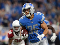 Detroit Lions strong safety Miles Killebrew (35) runs the ball during the second half of an NFL football game against the Arizona Cardinals...