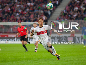 Stuttgarts Takuma Asano initiates a counter / Bundesliga match VfB Stuttgart vs VfL Wolfsburg, September 16, 2017. (