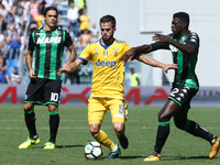 
Miralem Pjanic of Juventus and Alfred Duncan of Sassuolo  during the Serie A match between US Sassuolo and Juventus at Mapei Stadium - Citt...