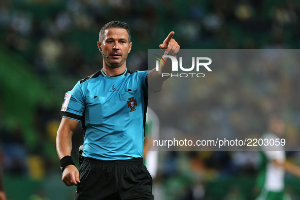 Referee Manuel Mota from Portugal during the Portuguese Cup 2017/18 match between Sporting CP v CS Maritimo, at Alvalade Stadium in Lisbon o...