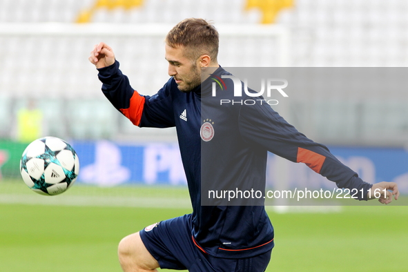 Kostas Fortunis (Olympiakos FC)The players of Olympiakos FC during the training on the eve of  the UEFA Champions League (Group D) match bet...