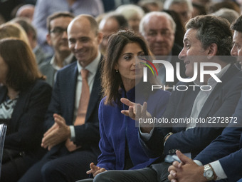 Virginia Raggi (L), Mayor of Rome, and Alejandro Agag, CEO of Formula E Holdings Ltd., attend a press conference in Rome, Italy on October 1...