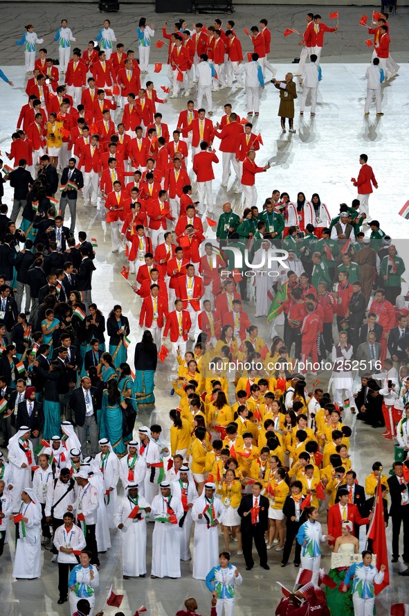 (140919) -- INCHEON, Sept. 19, 2014 () -- The delegation of China enters the site during the opening ceremony of the 17th Asian Games at the...