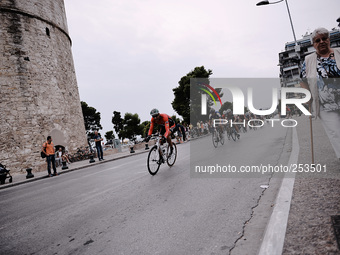 Hundreds of cyclists from all over the world raced a 4,5km circuit in the center of Thessaloniki. The event was organized by the Municipalit...