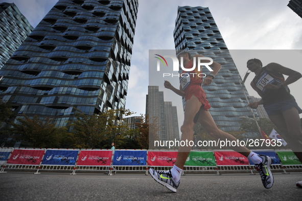 (141001) -- INCHEON, Oct. 01, 2014 () -- Wang Zhendong of China competes during the men's 50km race walk of athletics at the 17th Asian Game...