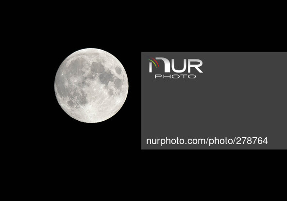 A full moon seen on the 7th of October 2014, in Rathmines, Dublin, Ireland. Photo: Artur Widak/NurPhoto 