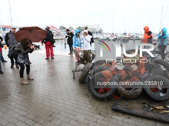 Gdynia, Poland 11th, October 2014 Dozens of divers from Polish Navy, diving associations and diving enthusiasts take part in the cleaning of...
