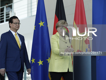 Nguyen Tan Dung, Prime Minister of Vietnam, and the German Chancellor Angela Merkel (CDU), give a joint press conference after meeting at th...