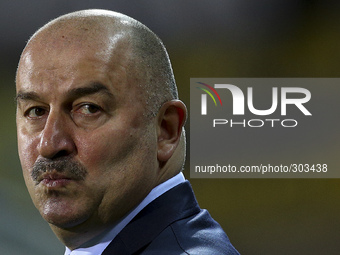 Dynamo Moscow's coach Stanislav Cherchesov looks on during the UEFA Europa League football match between Estoril Praia and Dynamo Moscow at...