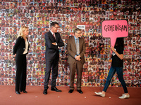 Maria Furtwaengler, German Development Minister Gerd Mueller and Bill Gates attend a press conferecne at the Federal Ministry for Economic C...