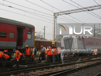 12  coaches of the New Delhi-bound Poorva Express derailed at Liluah shortly after leaving Howrah station on Sunday. There was no casualty o...