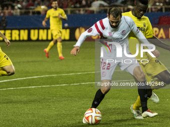 Aleix Vidal, player of Sevilla FC, fights for the ball during the match of Europa League (Round of 16, 2º leg) between Sevilla FC and Villar...