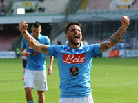 Lorenzo Insigne celebrates after Jose Callejon gol of SSC Napoli during the italian Serie A football match between SSC Napoli and Fiorentina...