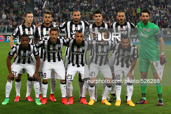 Juventus Team (Stephan Lichtsteiner, Roberto Pereyra, Giorgio Chiellini, Alvaro Morata, Leonardo Bonucci, Gianluigi Buffon, Patrice Evra, Cl...
