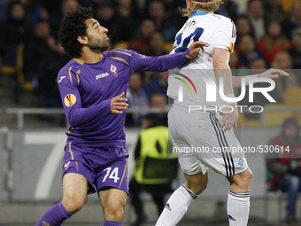 Mohamed Salah (L) of Fiorentina vies for the ball with Domagoj Vida (R) of Dynamo during the UEFA Europa League quarter final first leg socc...