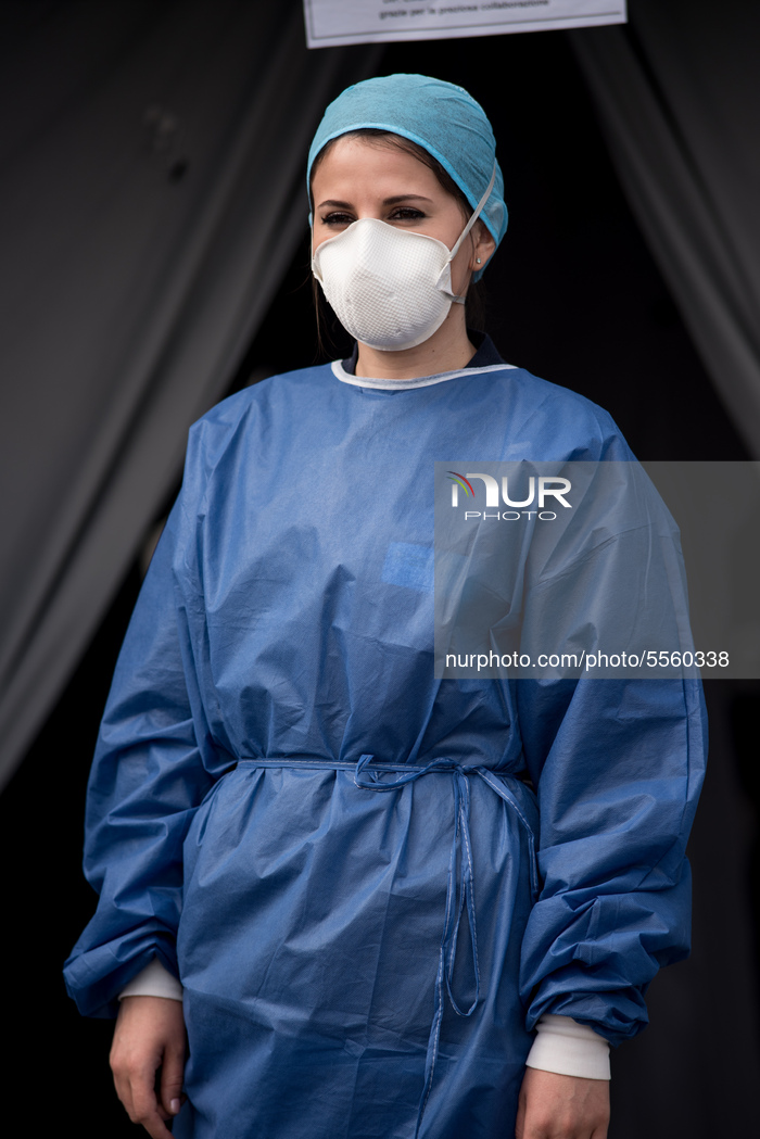 One of the nurses present at the entrance of the triage tent for the sick installed by the Civil Defence in front of the emergency room in I...