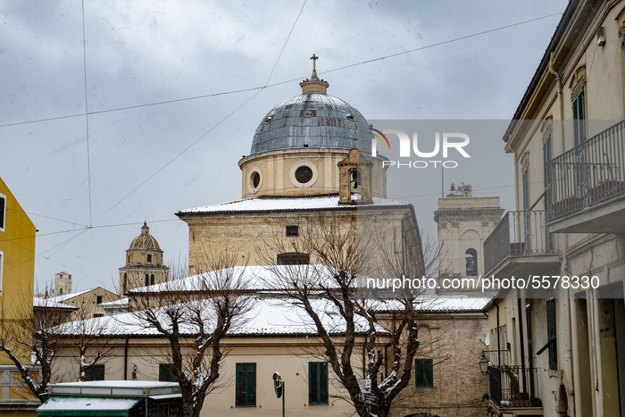 A view after a snowfall on 24 March 2020, in Lanciano, Abruzzo, Italy. (Photo by Federica Roselli/NurPhoto)