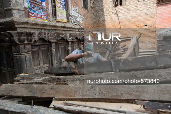 2 weeks after the powerful deadly earthquake, a view of the oldest city in Nepal, Bakthapur. 