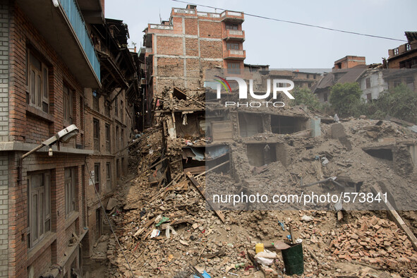 2 weeks after the powerful deadly earthquake, a view of the oldest city in Nepal, Bakthapur. 