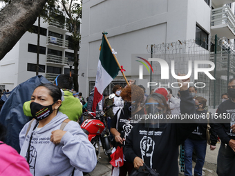 Relatives of victims protest outside of Tlalpan multi-family on September 19, 2020, in Mexico City, Mexico.
Rescuers, relatives of deceased...