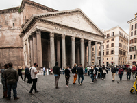  People in the old town of Rome, Italy, on Septemeber 26, 2020 during the increase of covid-19 cases in the capital with 129 in the capital....