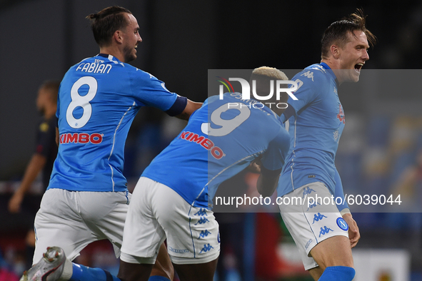 Piotr Zielinski of SSC Napoli celebrates with team mates during the Serie A match between SSC Napoli and Genoa CFC at Stadio San Paolo Naple...