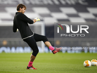 Thomas Gebauer of Lask during the pre-match warm-up  during Europe League Group J between Tottenham Hotspur and LASK at Tottenham Hotspur st...