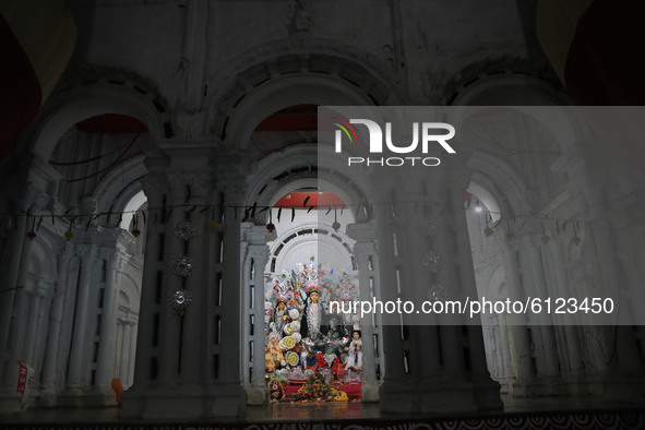 The 300 year old Barik Rajbari ( Barik Royal Palace ) Durga puja , This year visitor free during Durga Puja Festival amid COVID-19 Pandemic...