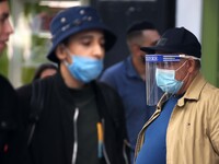 The Algerian government decided to adapt the home partial quarantine timings from eight in the evening (20:00 a.m.) to five in the morning (...