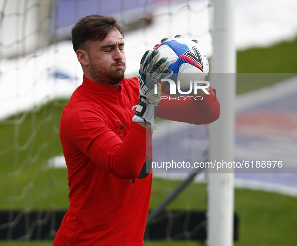 Sam Sargeant of Leyton Orient warm-up during League Two between Colchester United and Leyton Orient at Colchester Community Stadium , Colche...