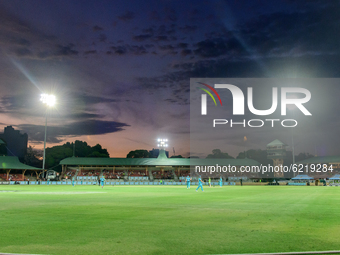 A general view at sunset during the Women's Big Bash League WBBL Semi Final match between the Brisbane Heat and the Sydney Thunder at North...