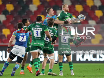  wins the high ballLondon Irish full back Tom Homer during the Gallagher Premiership match between London Irish and Leicester Tigers at the...