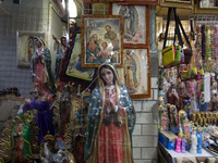 Shops in the vicinity of the Basilica of Guadalupe have been affected by the Covid-19 pandemic, in addition, they fear that their sales will...