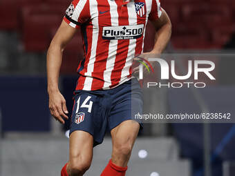 Marcos Llorente of Atletico Madrid runs with the ball during the UEFA Champions League Group A stage match between Atletico Madrid and FC Ba...