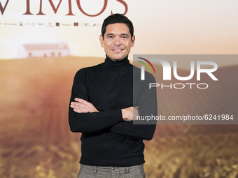Actor Pablo Molinero attends `El Verano Que Vivimos' photocallon at the Four Seasons Hotel on December 03, 2020 in Madrid, Spain.  (