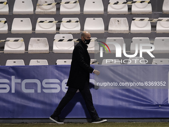 Zinedine Zidane of Real Madrid wlaks prior to the round of 32 the Copa del Rey match between CD Alcoyano and Real Madrid at Campo Municipal...
