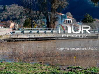 With the lowering of the Turano lake level (the dam was at risk for too much structural load), the valleys in the Reatino area from the Tura...